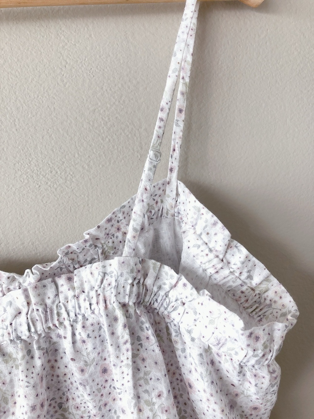 Aritizia Wilfred Linen Camisole Organic linen camisole XL tank top like new - Picture 12 of 16